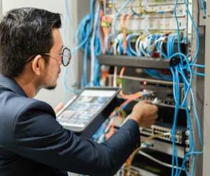 Implementación de soluciones tecnológicas.